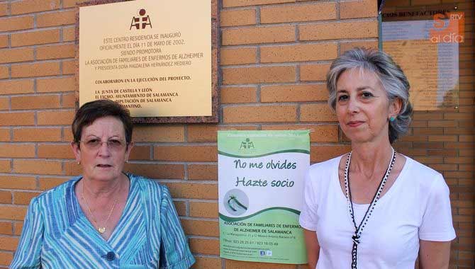 A la izquierda, Magdalena Hernández Mediero, acompañada de Dani Sánchez Fructuoso. Foto: M. C.
