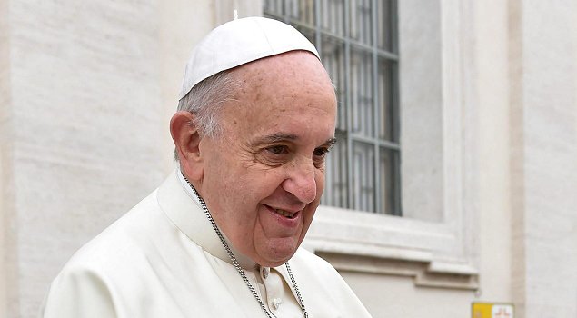 Palabras recientes del papa Francisco sobre el maltrato a los ancianos despertaron la reflexión de Fiona Phillips. (Foto: EFE)